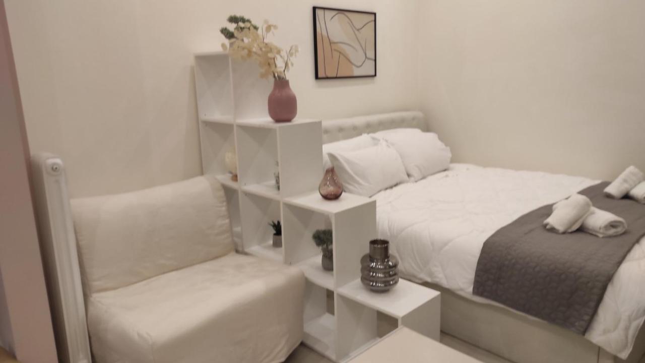 Irene'S Beauty In Koukaki Apartamento Atenas Exterior foto